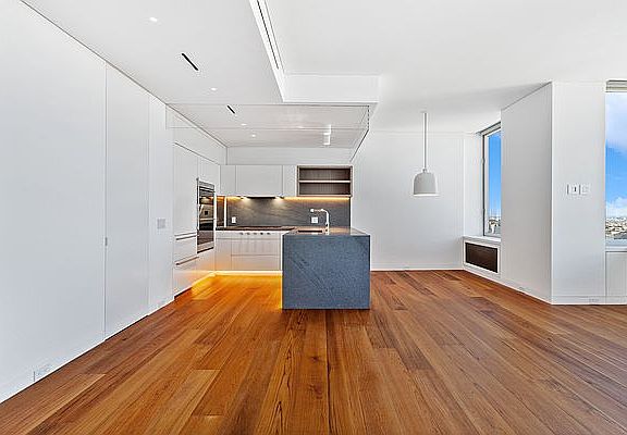 4th image of 101 W 67th St Penthouse 3E