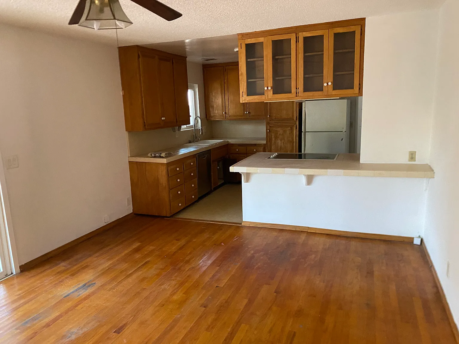 3 bed, 1517 sqft, $3,995 — Photo 3