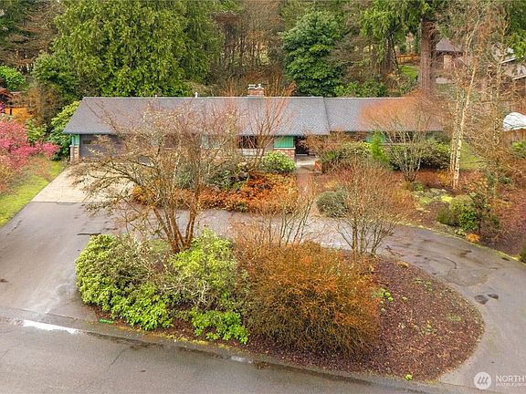 3rd image of 3805 Park Drive SW