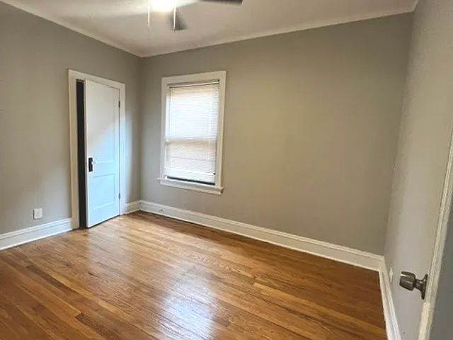2 bed, 1000 sqft, $1,600 — Photo 4