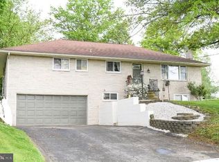 4325 Wolfs Church Rd, York, PA 17408