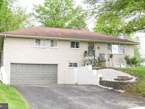 4325 Wolfs Church Rd, York, PA 17408