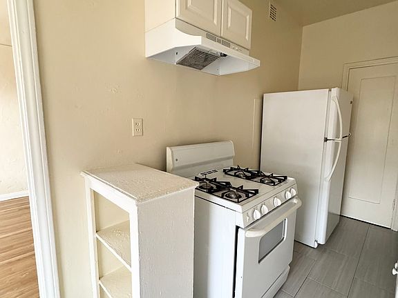 5th image of 1154 S Normandie Ave APT 203