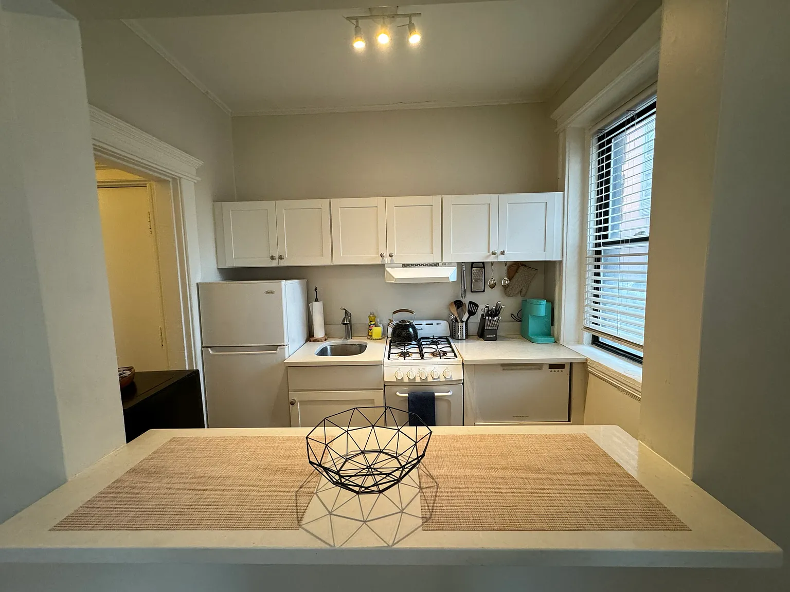 1 bed, 500 sqft, $4,500 — Photo 2