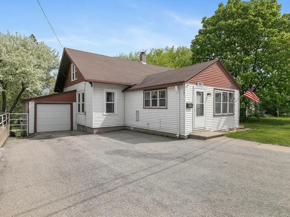 1415 S Webster Ave, Green Bay, WI 54301