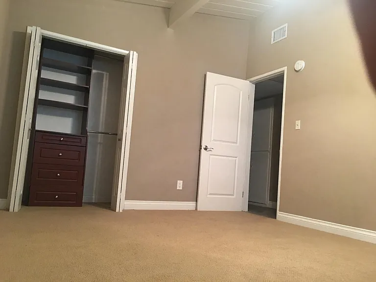 Large guest bedroom(s), vaulted ceilings, built in closet organizer.