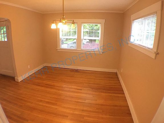 5th image of 1524 SE Martins St