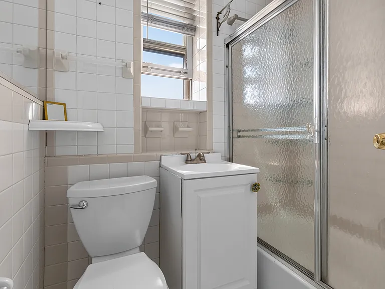 52 Florida St #20 — Photo 6
