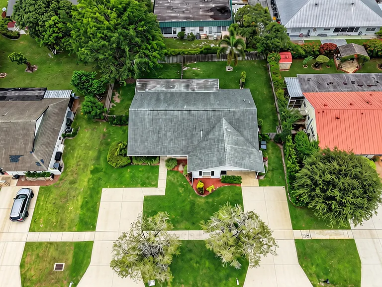 1350 Riverside Cir #1 — Photo 39