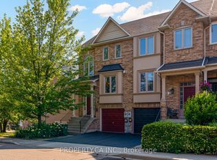8 Skeens Ln #1, Toronto, ON M8W 4Z5