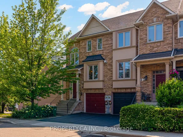 8 Skeens Ln #1, Toronto, ON M8W 4Z5