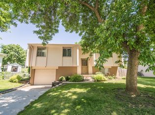 105 Glenbrook Dr, Glenwood, IA 51534