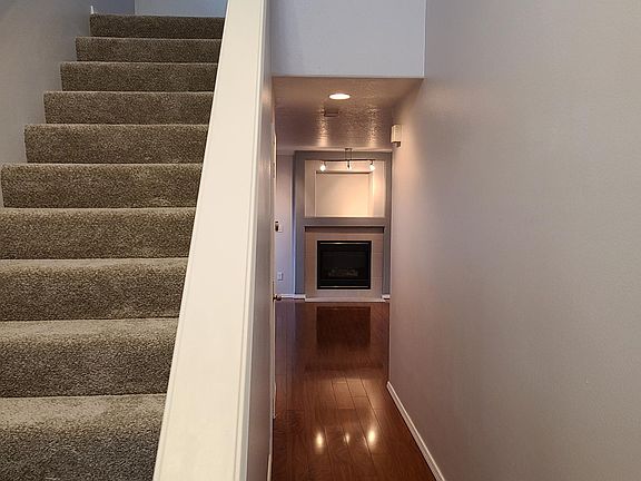 2nd image of 5050 NE Schoeler Cir