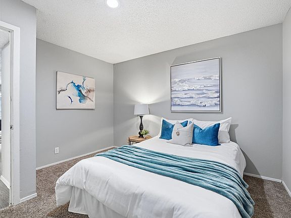 4th image of 101 E 33rd St #206