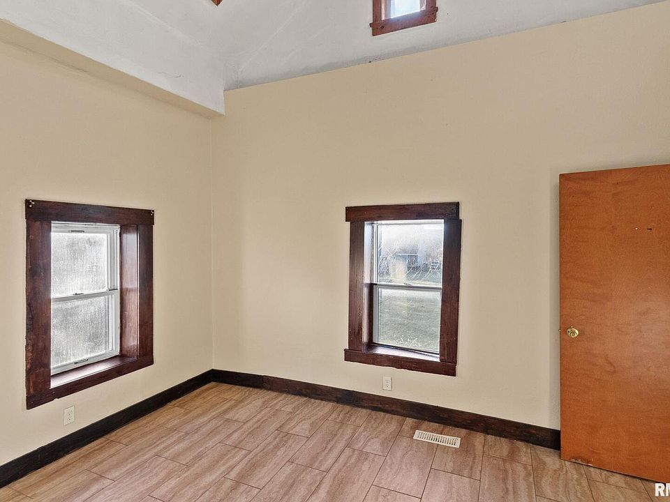 10th image of this home