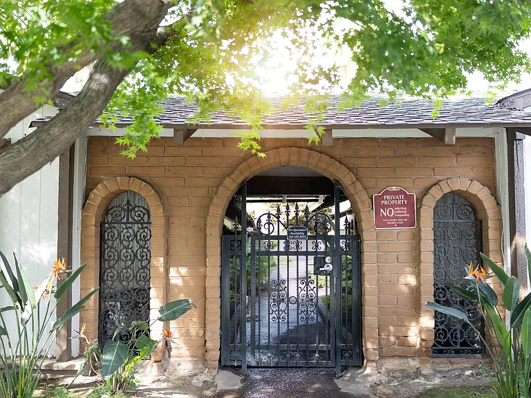 Casa Del Rio Apartments — Photo 4