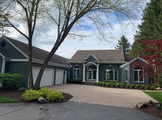 2312 Private Dr, Waterford, MI 48329