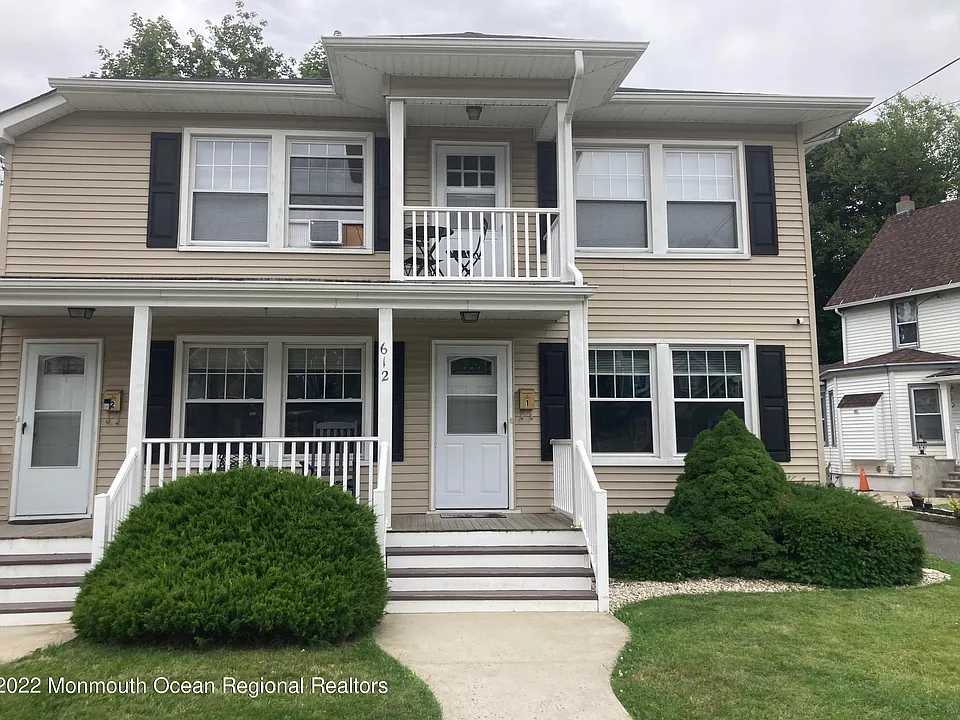612 Campbell Ave #1