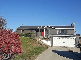 9263 N Columbine Rd, Forreston, IL 61030