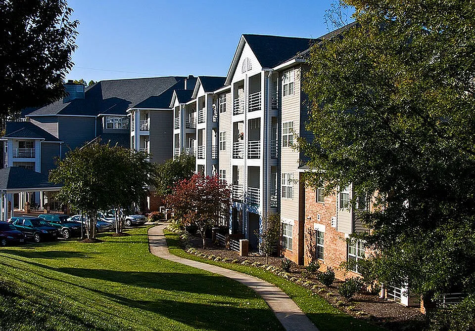 Kings Reserve Sterling - 55+ Active Adult Apartment Homes