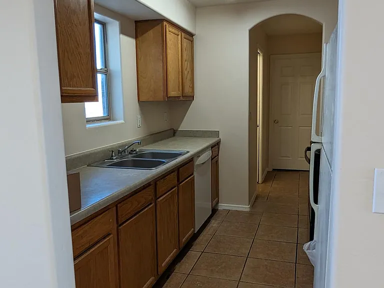 392 E Dirklay Ave — Photo 9