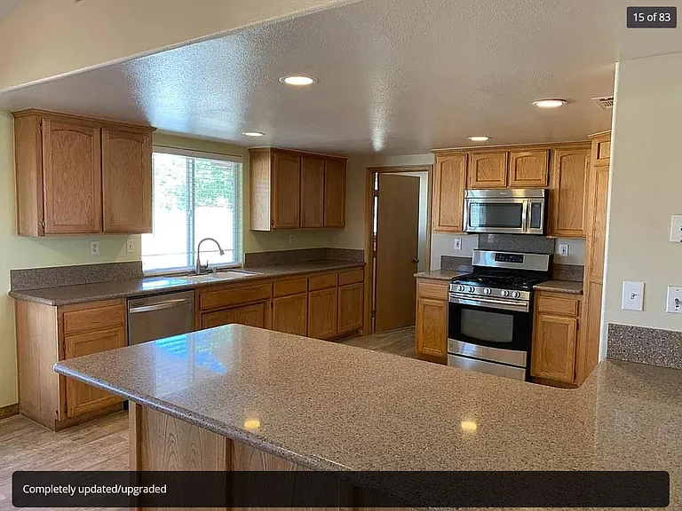 9822 Hawthorne Ave — Photo 17