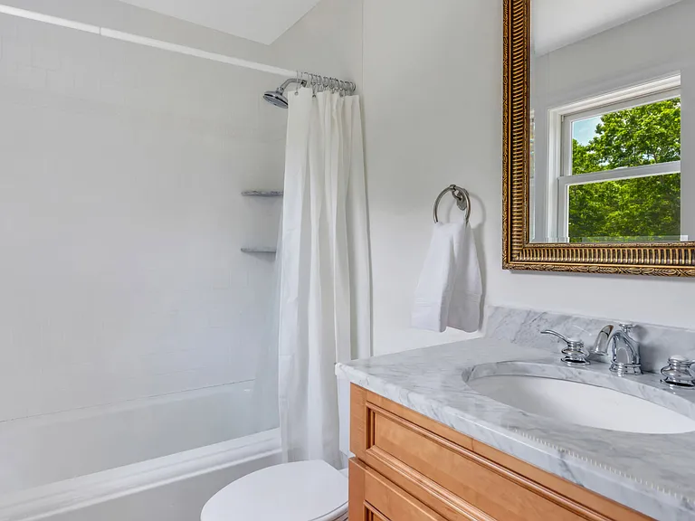 8 Wildflower Ln — Photo 34