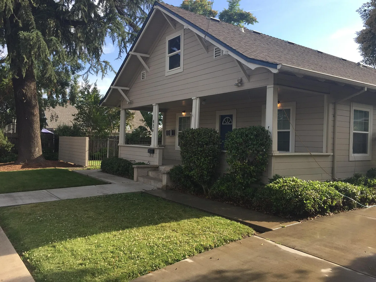 624 Eucalyptus Ave photo 1