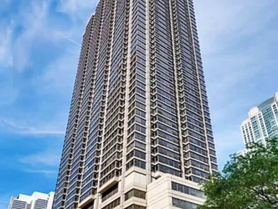 1st image of 30 E Huron St APT 2308