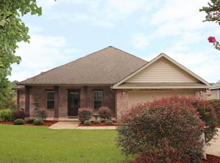 19 Shoreline Dr, Petal, MS 39465