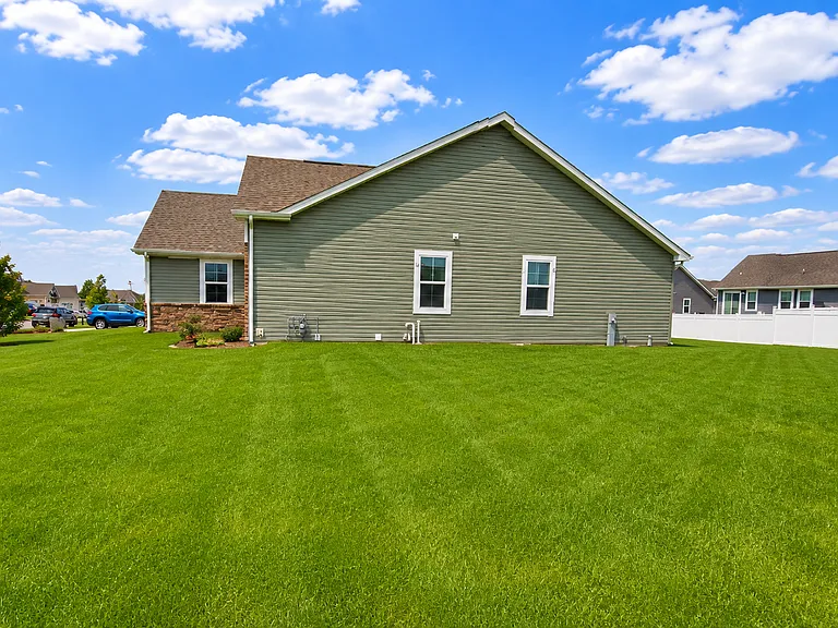 1231 Trillium Pl — Photo 4