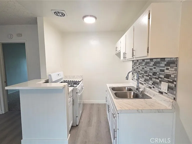 1807 W Sumac Ln #D — Photo 13