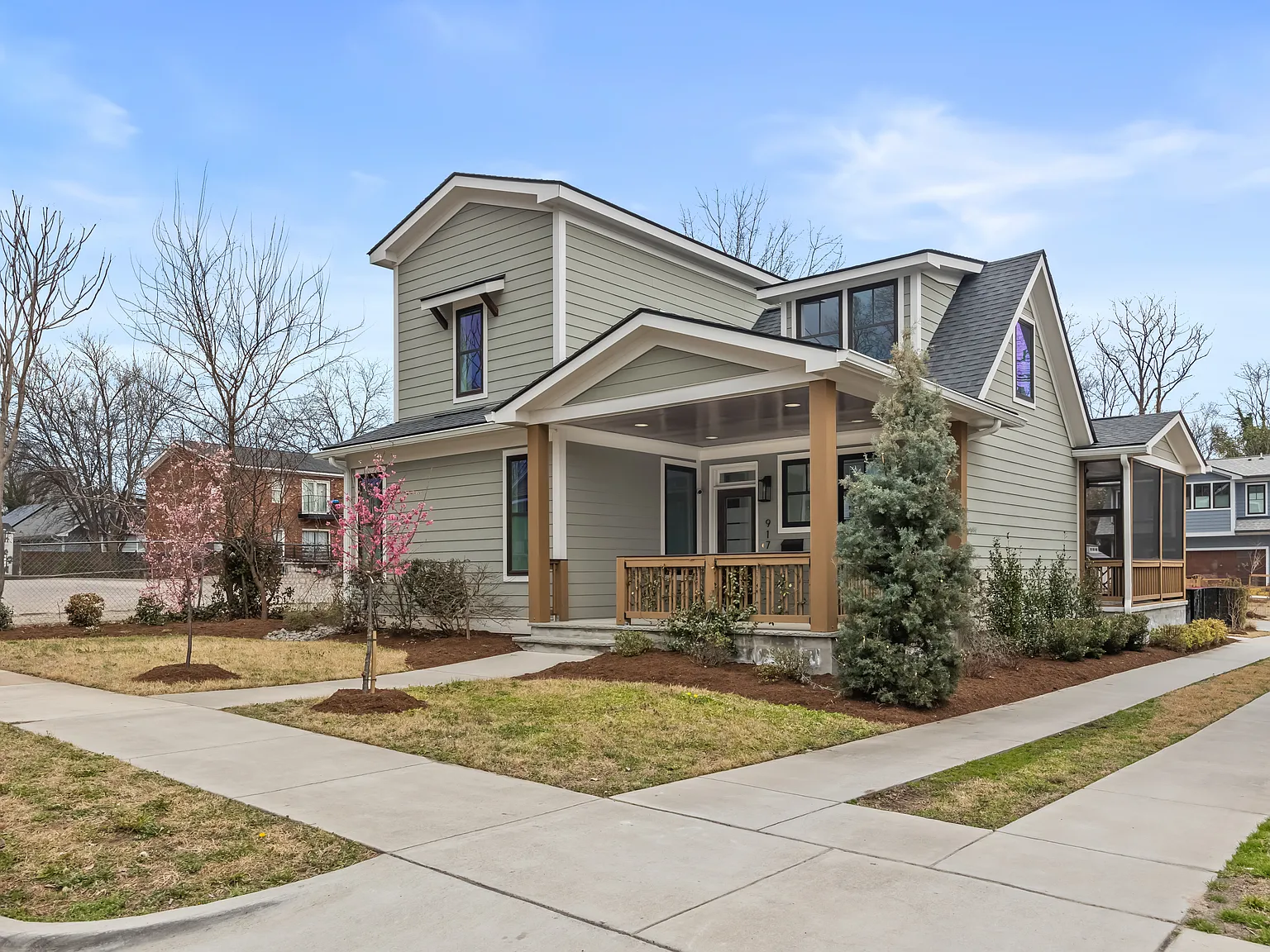 3 bed, 2076 sqft, $3,000 — Photo 4