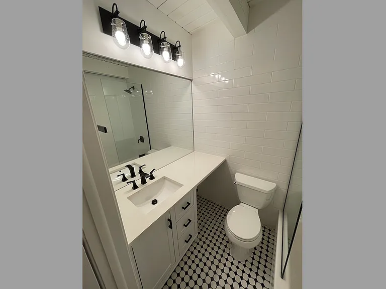 4855 N Hermitage Ave #7 — Photo 10