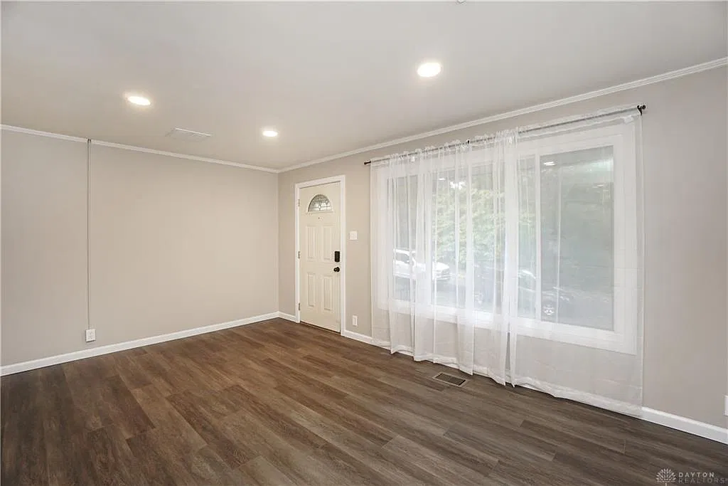 2 bed, 1.0 bath, 848 sqft, $1,990 — Photo 4