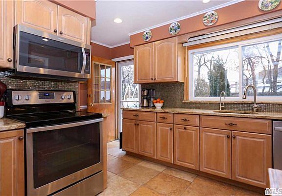 5th image of 1478 Taft Ct