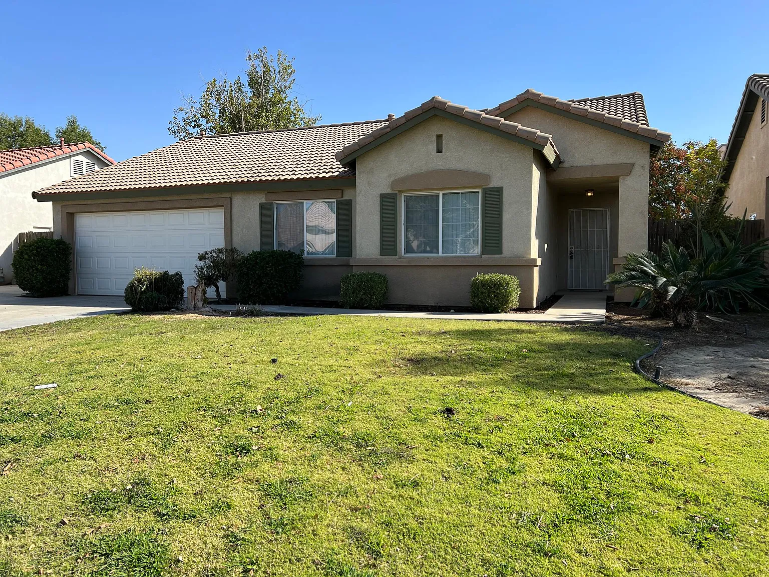 3 bed, 1268 sqft, $2,200 — Photo 1