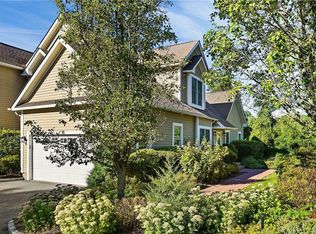 18 Agnew Farm Rd, Armonk, NY 10504