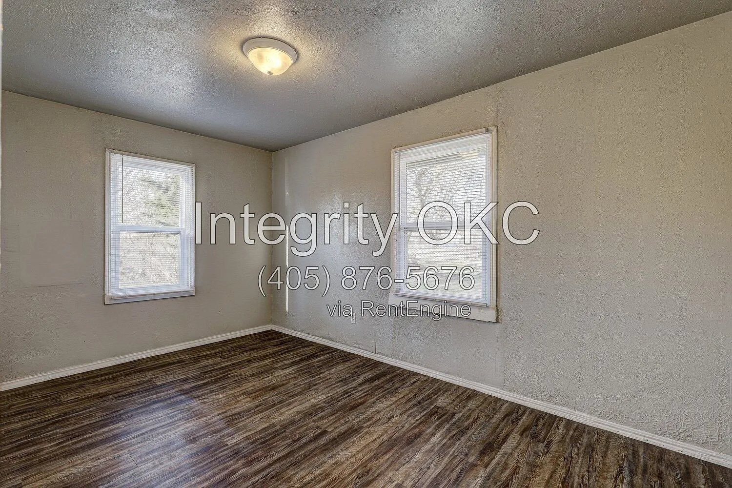 2 bed, 1.0 bath, 720 sqft, $900 — Photo 2