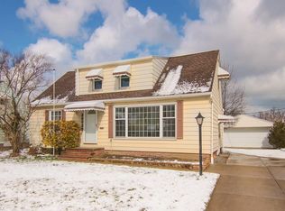 30029 Barjode Rd, Eastlake, OH 44095