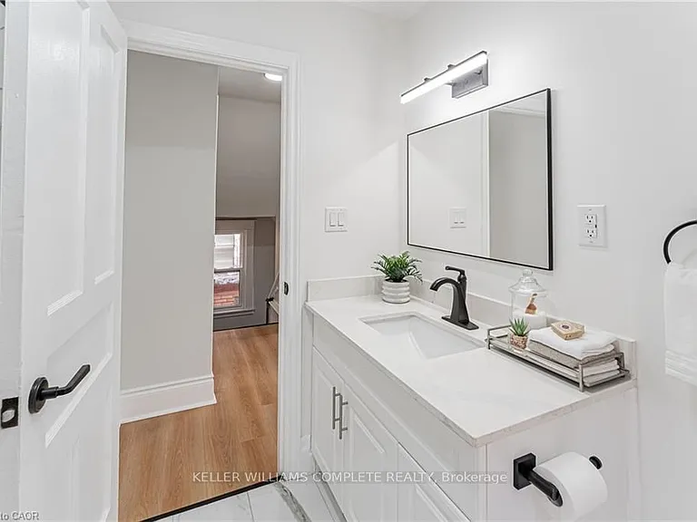 15 Barnesdale Ave N #1 — Photo 13