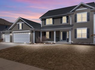 N47W7790 Parkland Rd, Cedarburg, WI 53012