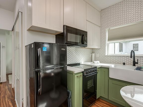 4th image of 45A Clayton Ave