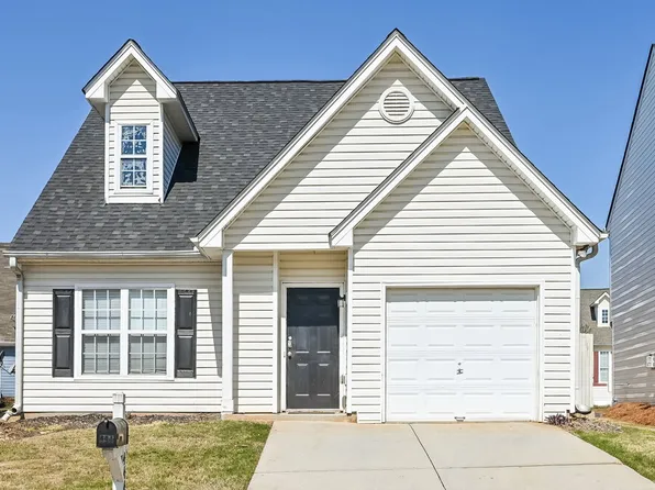 444 Village Bluff Dr, Lawrenceville, GA 30046