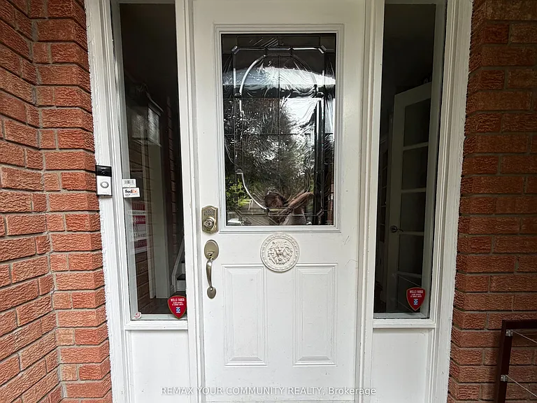 209 Yorkshire Dr — Photo 6