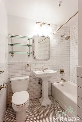 Rented by Mirador Real Estate | media 5