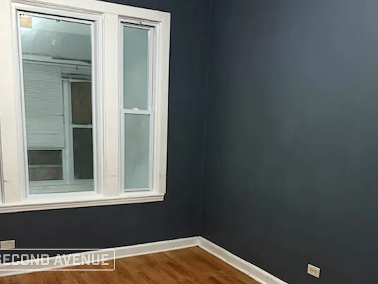 9248 S Lowe Ave — Photo 4