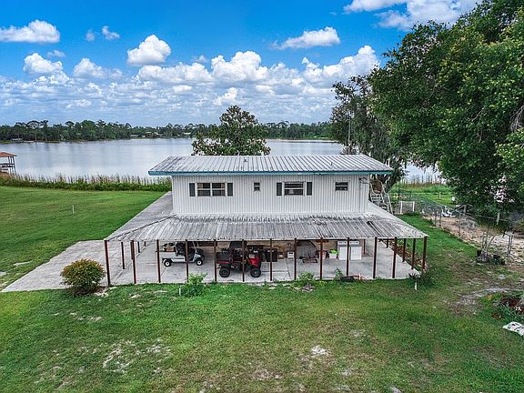 House 2 bed 2 bath 2 story 