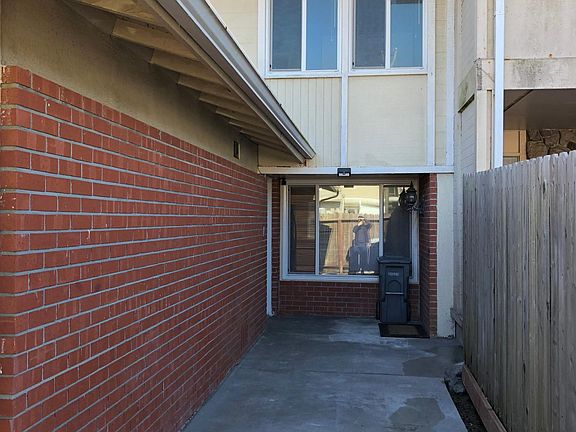 2nd image of 2631 Farnee Ct