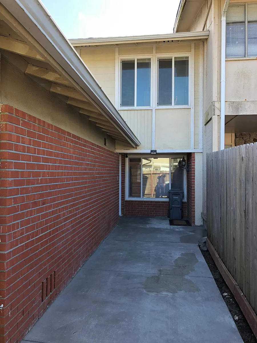 Building Photo - 2631 Farnee Ct